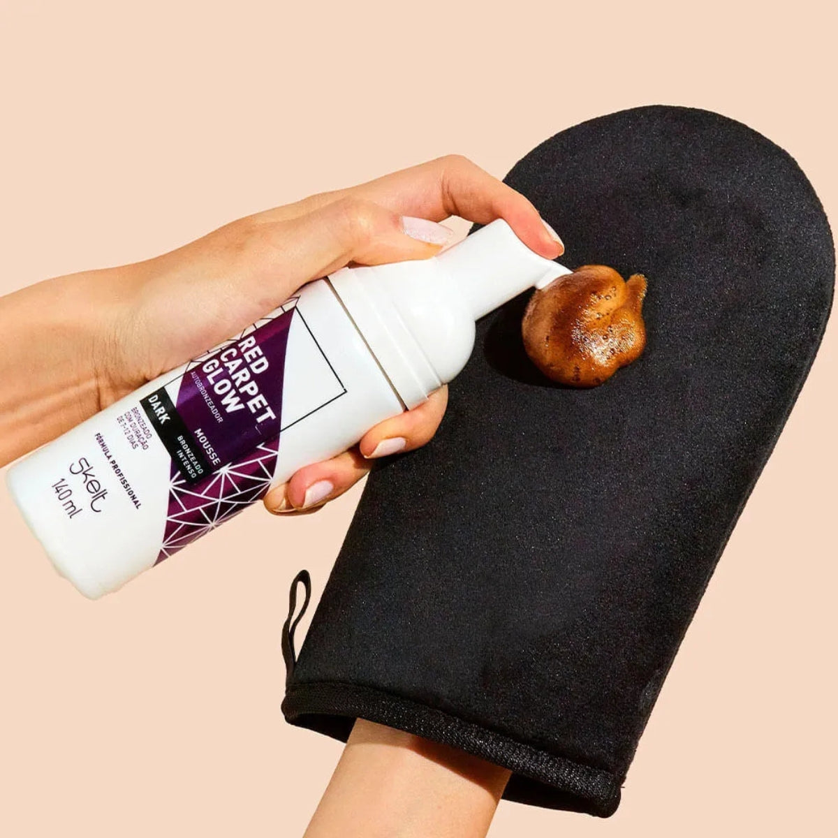 Skelt Red Carpet Glow Kit: Self-Tanning Mousse 140ml + Body Illuminator 120ml + Self-Tanning Applicator Glove
